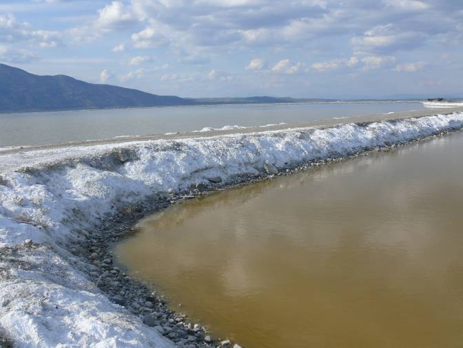 Lake Acı itself is almost completely dessicated and is heavily exploited for the salt reserves it contains.